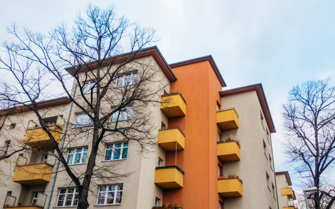 Jak skutecznie zarządzać wspólnotą mieszkaniową – od planowania budżetu po remonty